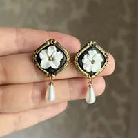 Gothic Earrings with White Flowers Elise 2