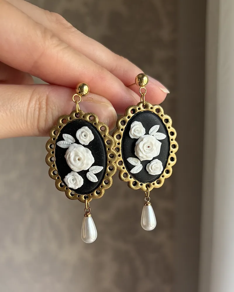 Gothic Earrings with White Roses Ophelia — 3
