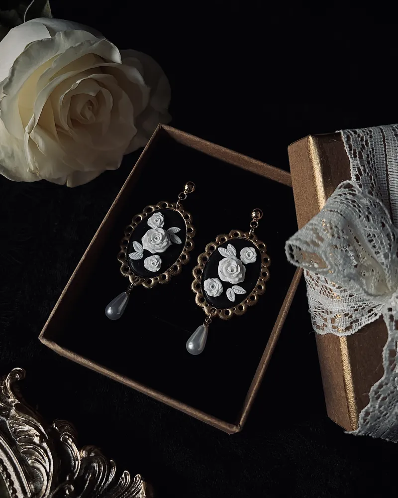Gothic Earrings with White Roses Ophelia — 6