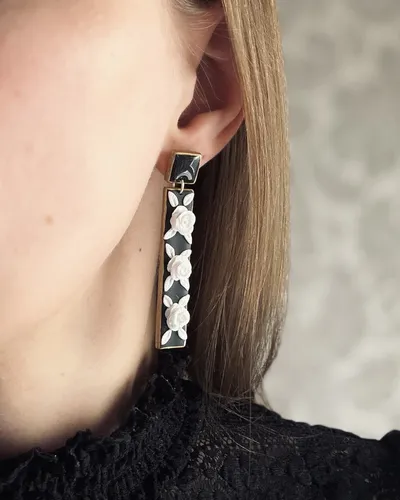 Gothic Earrings with White Roses Celestia — thumbnail 2