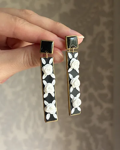 Gothic Earrings with White Roses Celestia — thumbnail 3