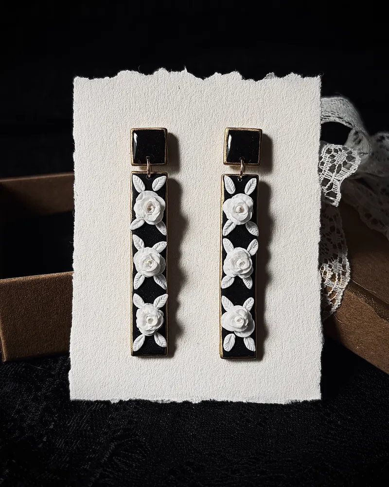 Gothic Earrings with White Roses Celestia — 1