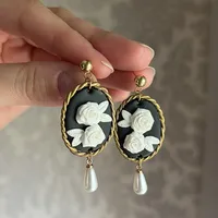 Gothic Earrings with White Roses Florence 2