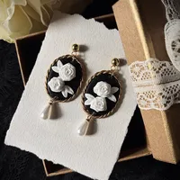 Gothic Earrings with White Roses Florence 3