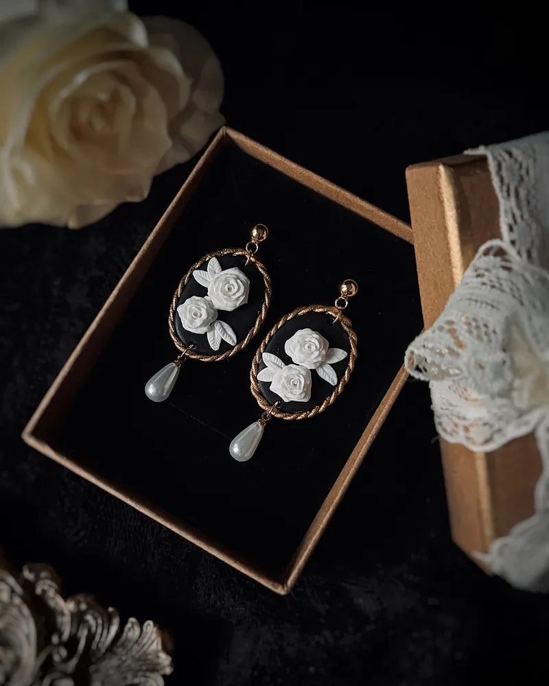 Gothic Earrings with White Roses Florence — 6