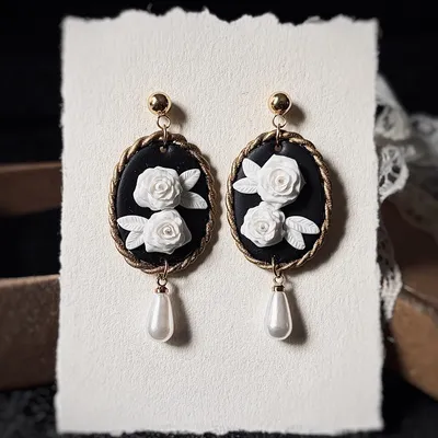 Gothic Earrings with White Roses Florence