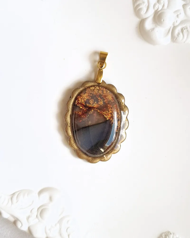 Oval Brown and Purple Autumn Pendant - Stone Imitation — 4