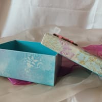 Romantyczne pudełko z kwiatowymi reliefami „Peoniowy Ogród” 2