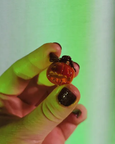 Wisiorek Dynia “Spooky” — thumbnail 5