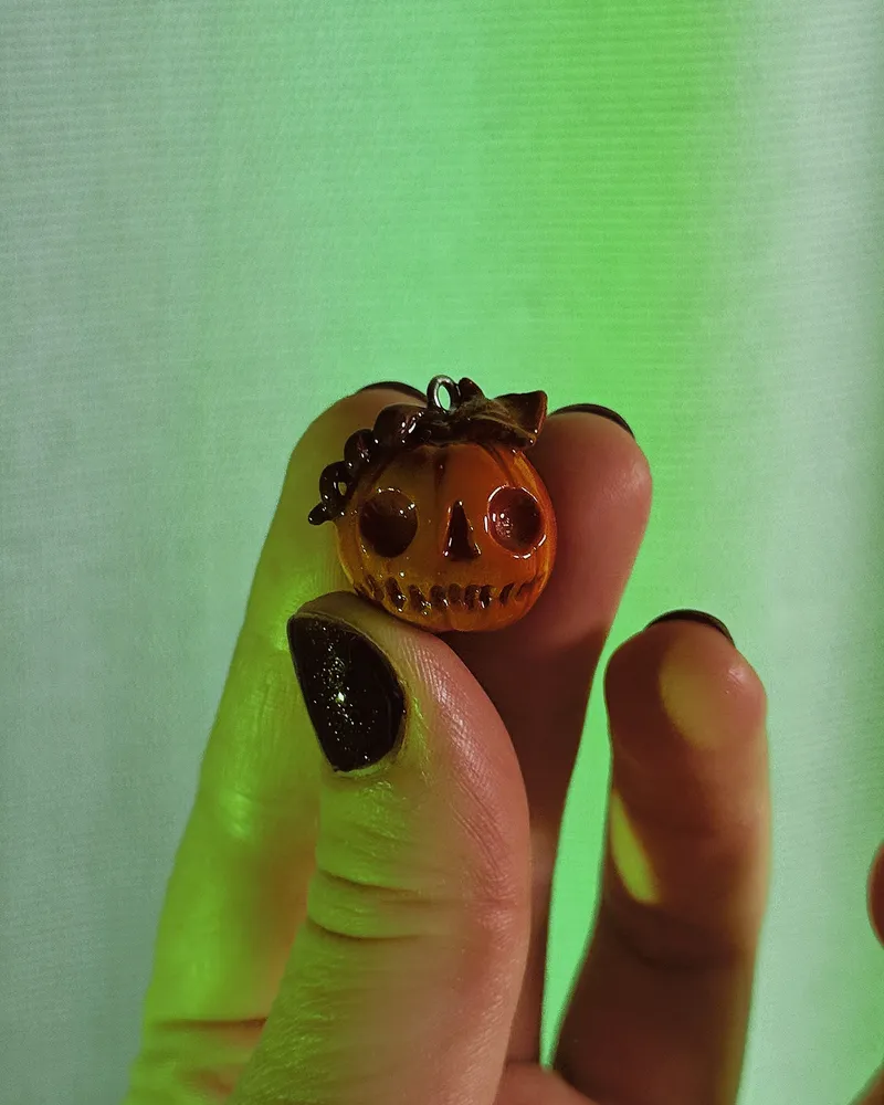 Wisiorek Dynia “Skull — 3