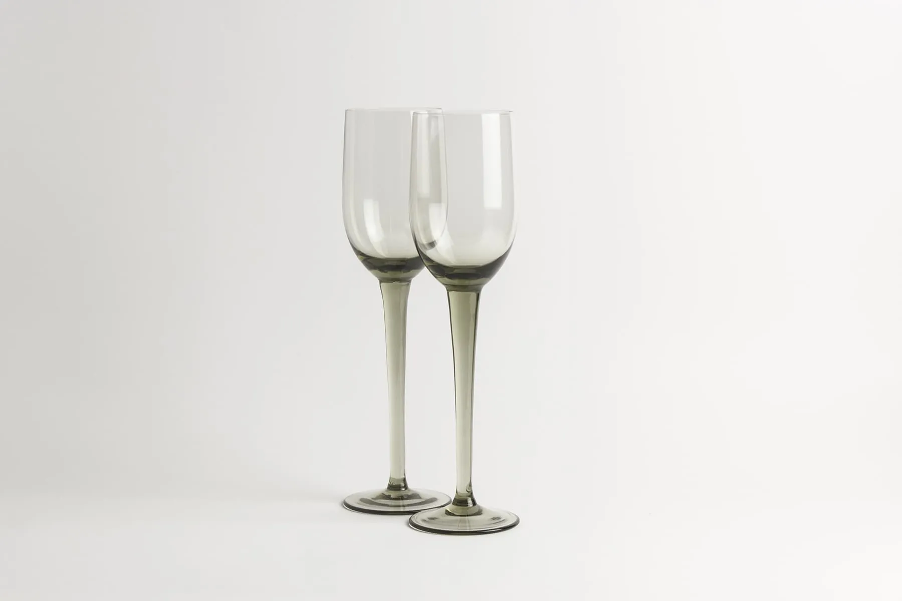 Kieliszek do białego wina Classic - dymny — 1