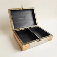 Skrzynka vintage z technicznymi szkicami „Projektant Marzeń” 1