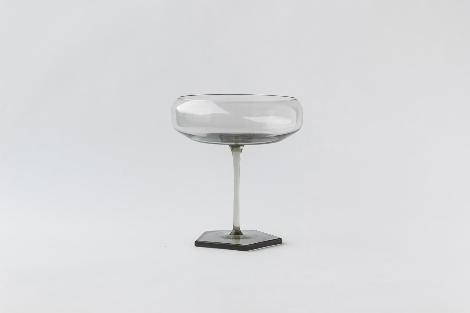 Penta Champagne Glass - Smoky — 1