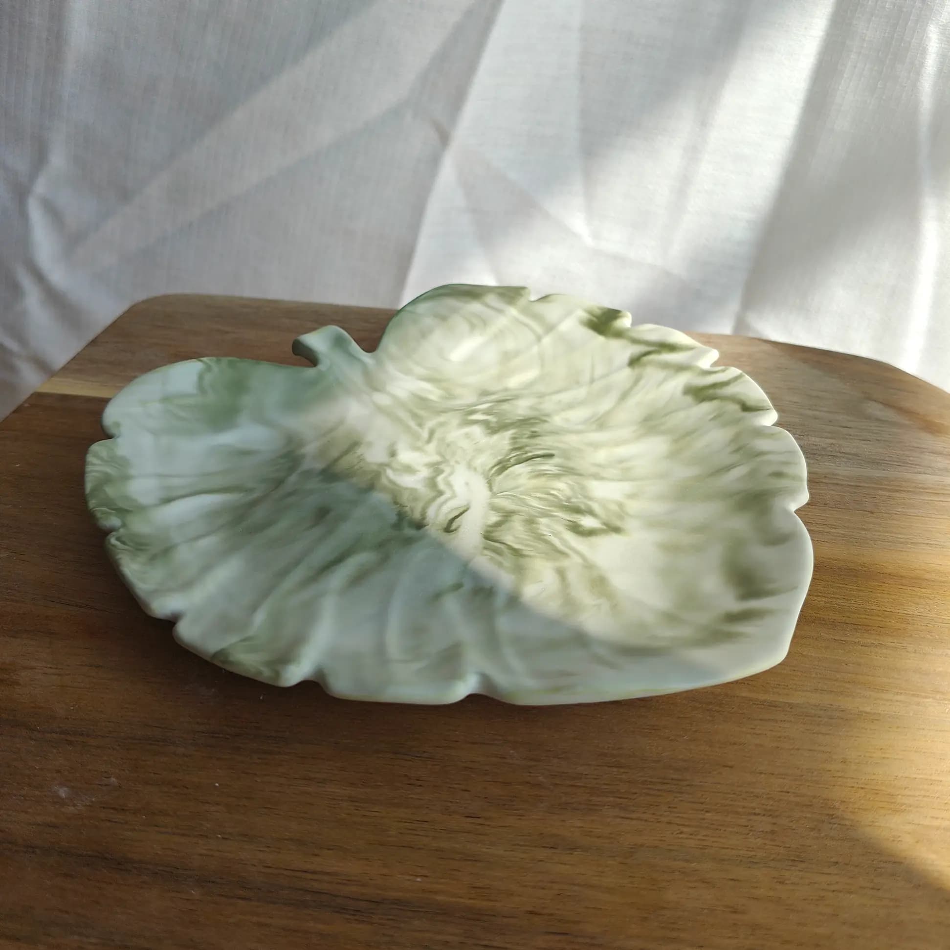 Monstera Leaf Tray — 1