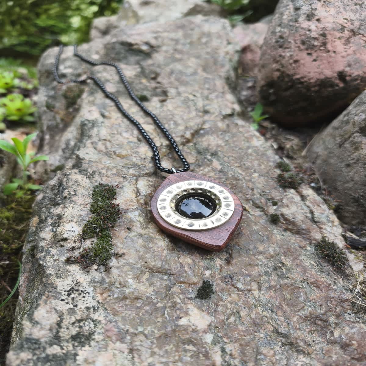 Gaze Necklace — 1