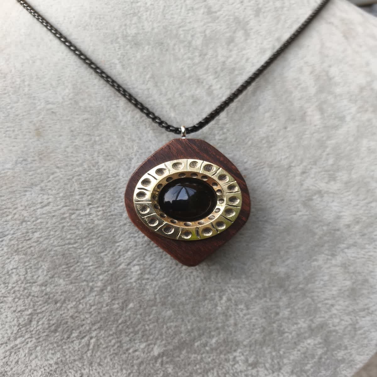 Gaze Necklace — 2